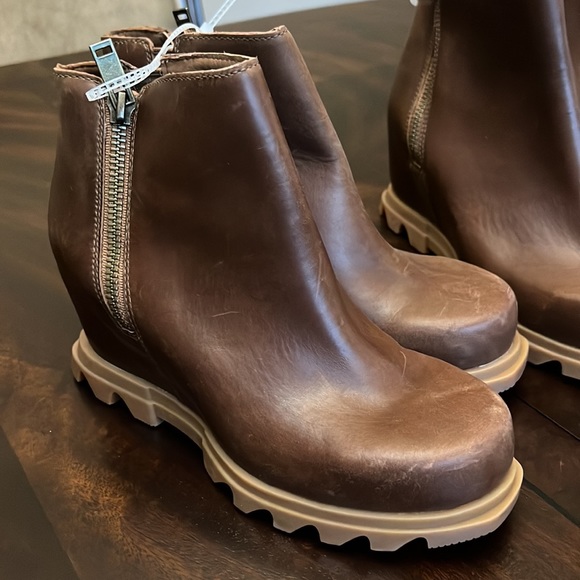 Sorel
Joan of Arctic Waterproof Leather Wedge Zip Booties - Picture 8 of 16